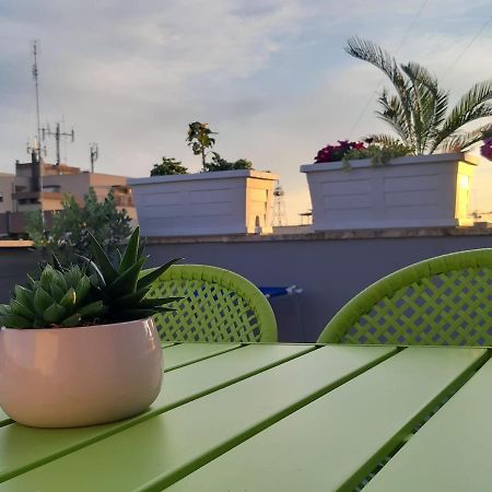 Attico Con Terrazza A Bari Lejlighed Eksteriør billede