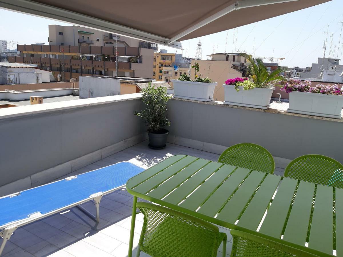 Attico Con Terrazza A Bari Lejlighed Eksteriør billede