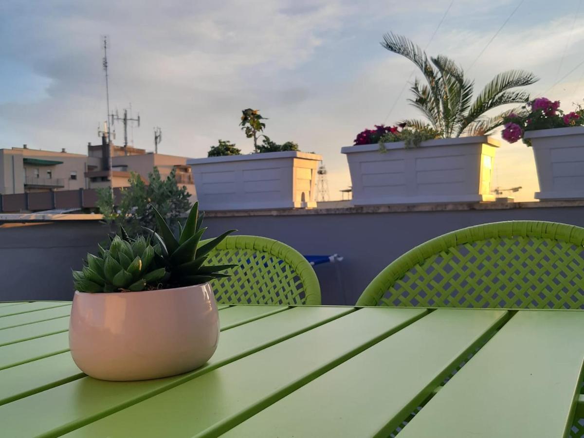 Attico Con Terrazza A Bari Lejlighed Eksteriør billede